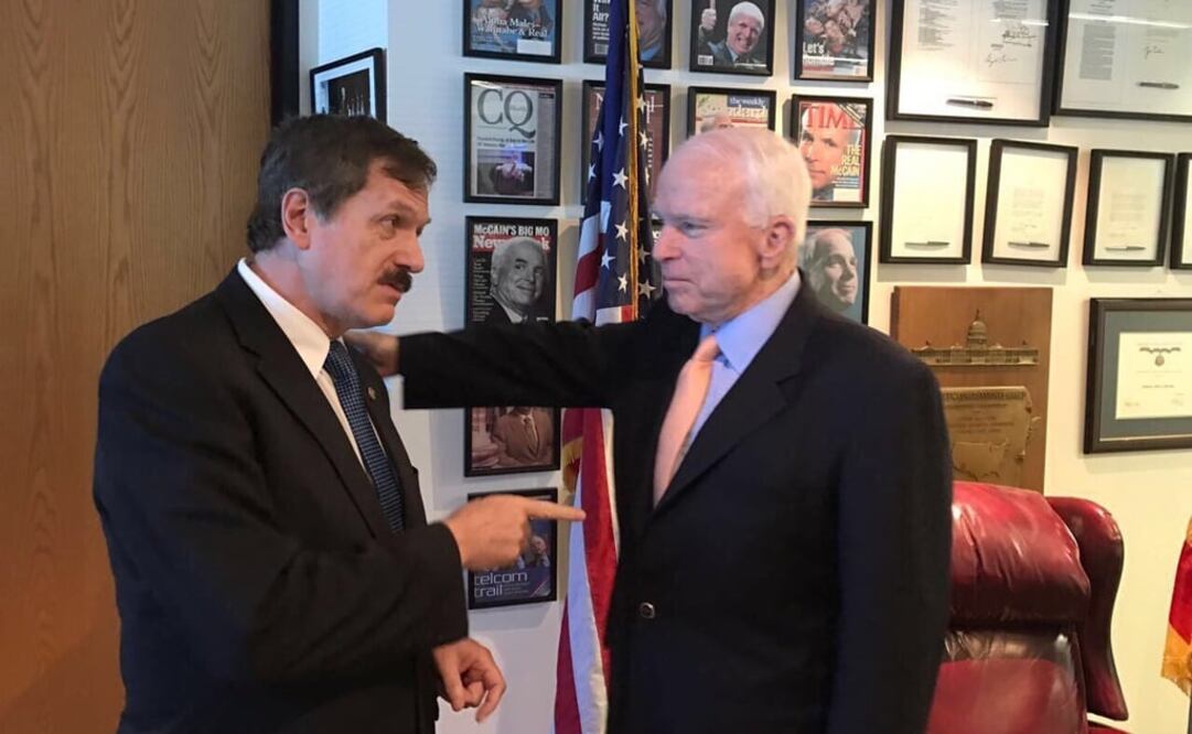 El panista reconoció la labor crítica de John McCain hacia las políticas de Trump. /Tomada de Twitter