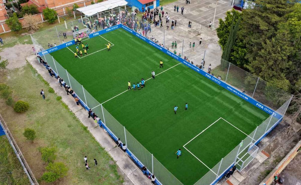 La Cancha de Fútbol FIFA Arena cuenta con 800 metros cuadrados de superficie útil. Foto: Especiales.
