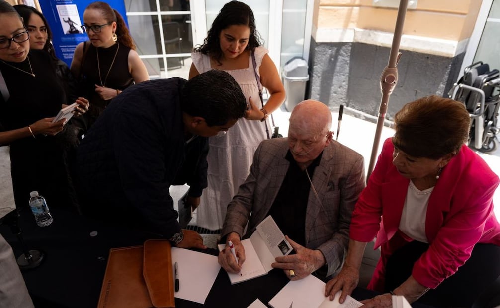 Manuel Mondragón y Kalb durante la presentación de los libros “Historia del karate en México” y “Seguridad estratégica: Cuadrantes de la Ciudad de México”, celebrada en Casa Lamm. Foto: Hugo Salvador / EL UNIVERSAL