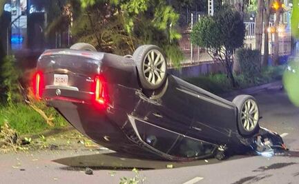 Ataque armado deja un muerto en Xochimilco; motociclistas disparan contra vehículo y provocan volcadura