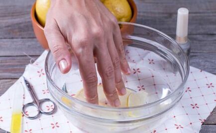 De esta manera podrás blanquear tus uñas naturalmente