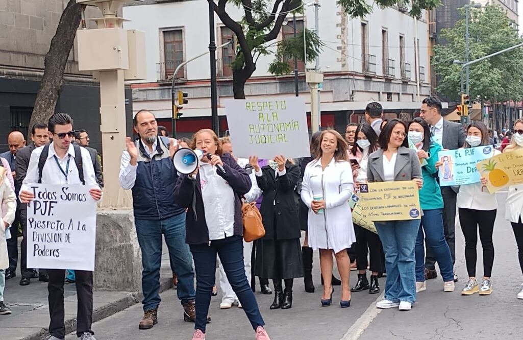 Segundo día de bloqueos de empleados del Poder Judicial Foto: Manuel Espino/ EL UNIVERSAL