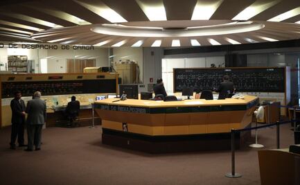 "Un viaje al pasado": así era el Centro de Control del Metro, incendiado el sábado