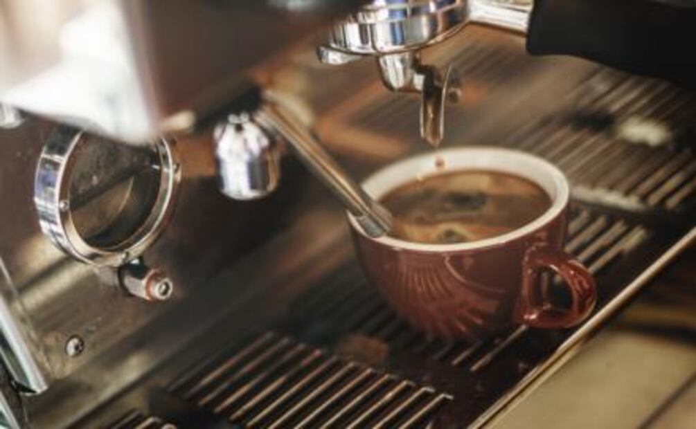 ¿Qué pasa si le pones mantequilla a tu café?