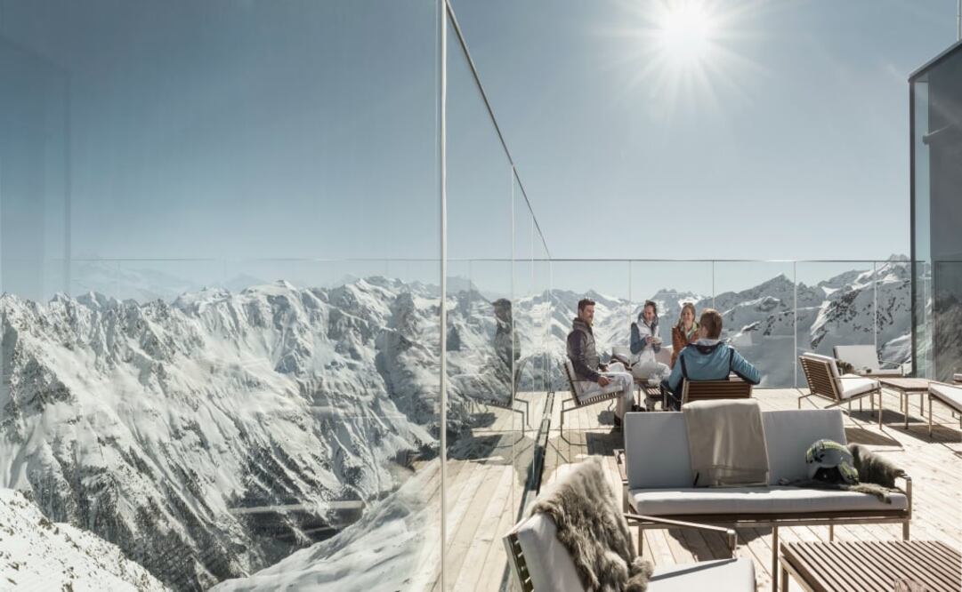  Terraza rodeada por paisajes dramáticos, en la región de Sölden.  (Foto:Turismo Austria)