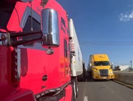 "No pedimos limosna, exigimos justicia" Campesinos de Guanajuato inconformes con acuerdo federal, continúan bloqueos