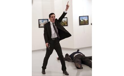 Imagen sobre asesinato de embajador ruso gana el World Press Photo