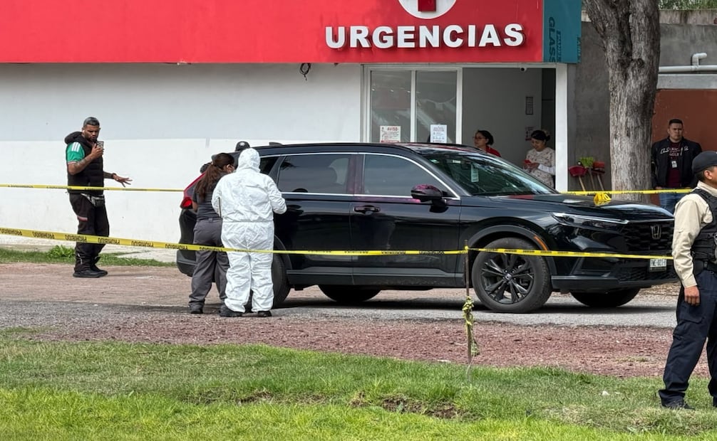 Balean camioneta de asesor de alcaldesa de Tecámac. Foto: Especial
