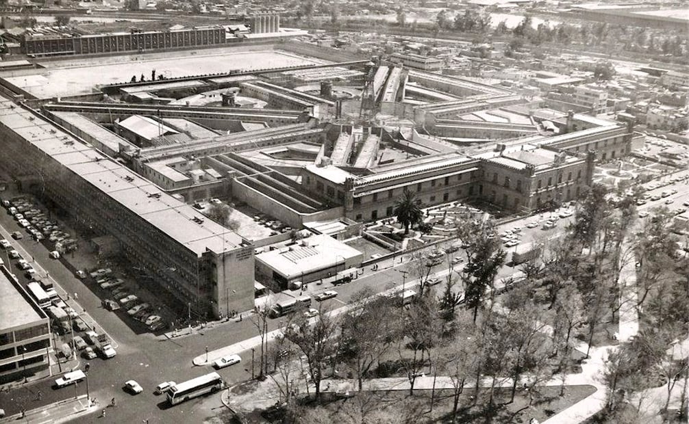 La antigua Penitenciaría de Lecumberri vista desde las alturas en la década de los setenta. Jorge Romo.