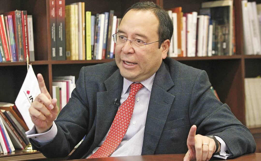 Ciro Murayama acusó que al violar la Constitución se inhibe la participación en la revocación de mandato. Foto: Archivo/EL UNIVERSAL