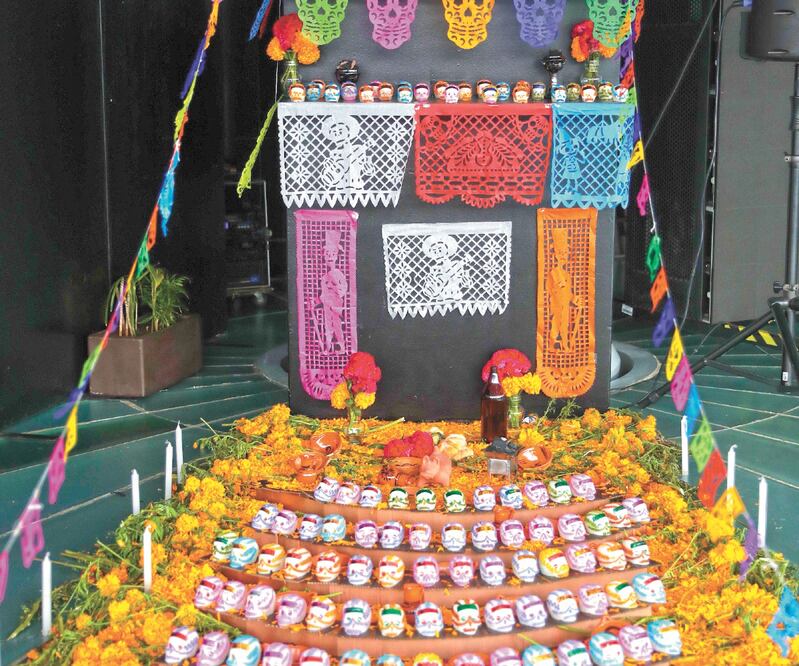 Expectativa . La Concanaco espera que las ventas generadas por estas festividades asciendan a 18 mil millones de pesos en el país. IVÁN STEPHENS. EL UNIVERSAL