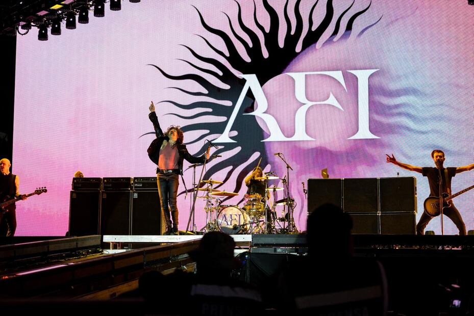 “México, somos un fuego adentro", gritó AFI en el Corona Capital 2025. Foto: Hugo Salvador/ EL UNIVERSAL