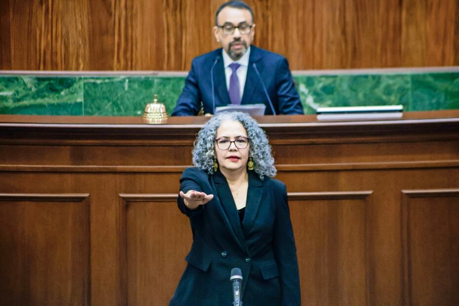 En sesión extraordinaria del Congreso local, Graciela Domínguez Nava rindió protesta como gobernadora interina de Sinaloa. Foto: Cuartoscuro