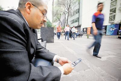 Slim gana la partida; las telefónicas le pagarán