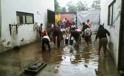 Vecinos de Tláhuac denuncian inundaciones por colapso de drenaje y falta de apoyo gubernamental