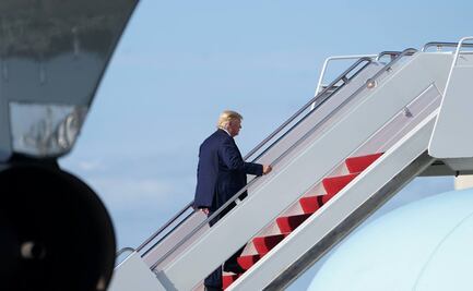 Donald Trump viaja a Suiza a días de que inicie su juicio político en el Senado
