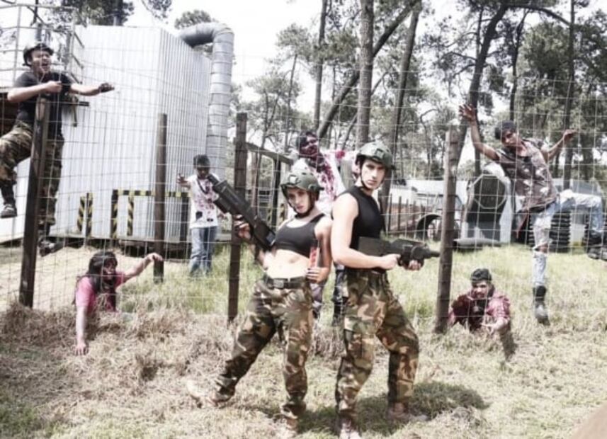 Pasa una noche viendo películas de terror en un bosque de CDMX