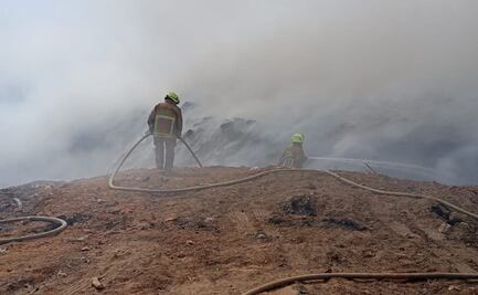 Suspenden clases en Atzompa, Oaxaca, a causa del incendio en basurero; autoridades reportan que está controlado en un 60%