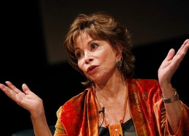 Venezuela vive una tremenda crisis institucional: Isabel Allende