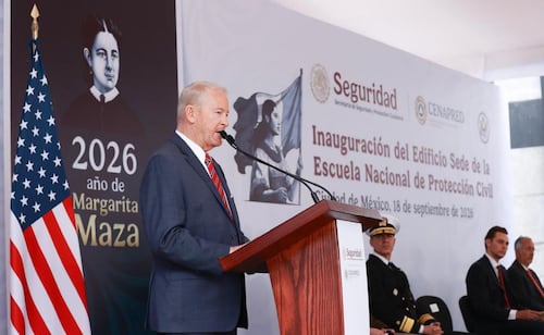 Cooperación militar va más allá de enfrentar cárteles: Johnson; embajador inaugura nuevas instalaciones de Escuela Nacional de Protección Civil