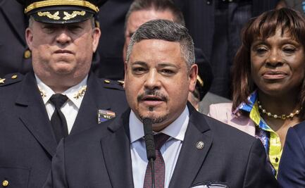 Renuncia  primer hispano jefe policial de Nueva York en medio de investigación federal