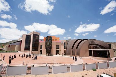 Evo inaugura museo, entre polémica