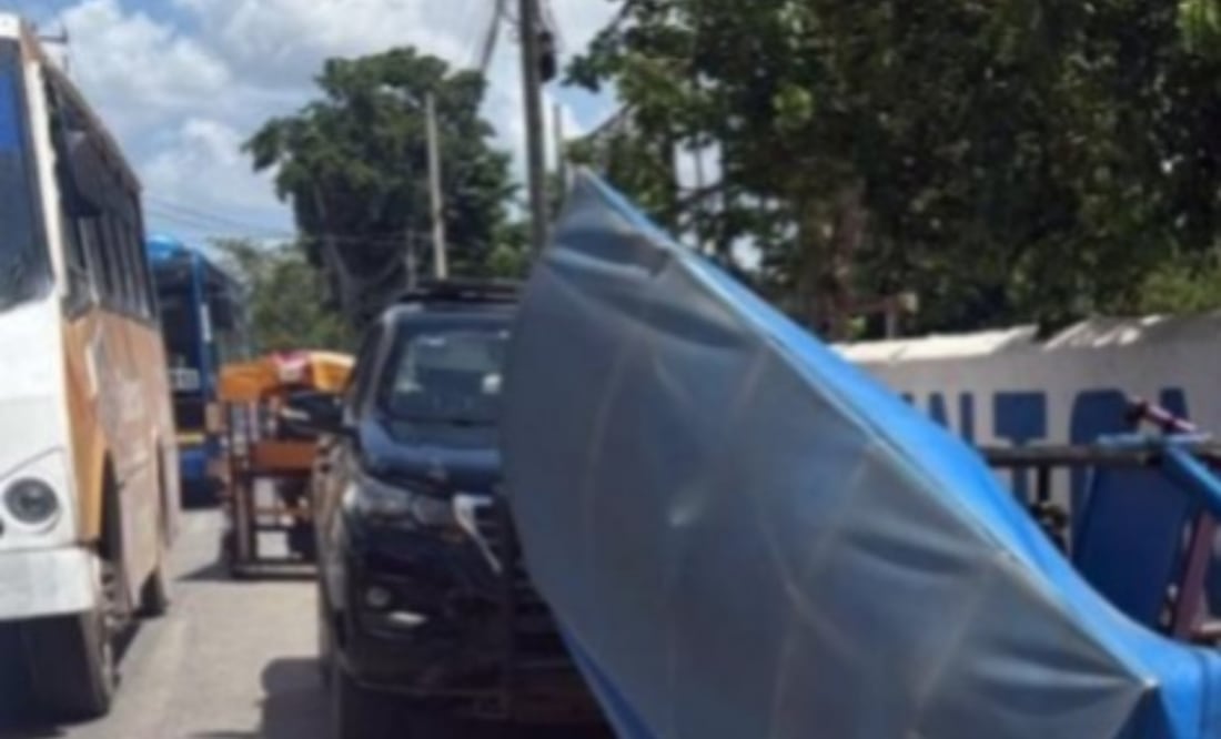 Volcadura de mototaxi deja a cuatro personas heridas en Yucatán (01/09/2025). Foto: Especial