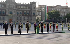 La presidenta Claudia Sheinbaum encabezó en el Zócalo de la Ciudad de México la ceremonia en memoria de las víctimas de los sismos de 1985 y 2017. Foto: YouTube Presidencia