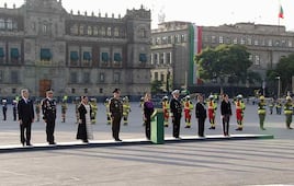 19-S: Sheinbaum encabeza izamiento de bandera por víctimas de sismos de 1985 y 2017; llaman a participar en simulacro