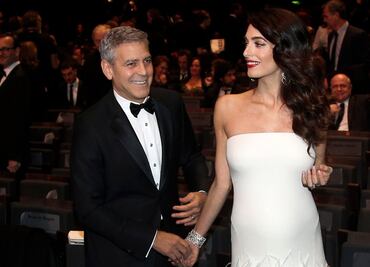 George Clooney tuvo que esperar varios minutos para que su esposa le diera el "sí acepto"