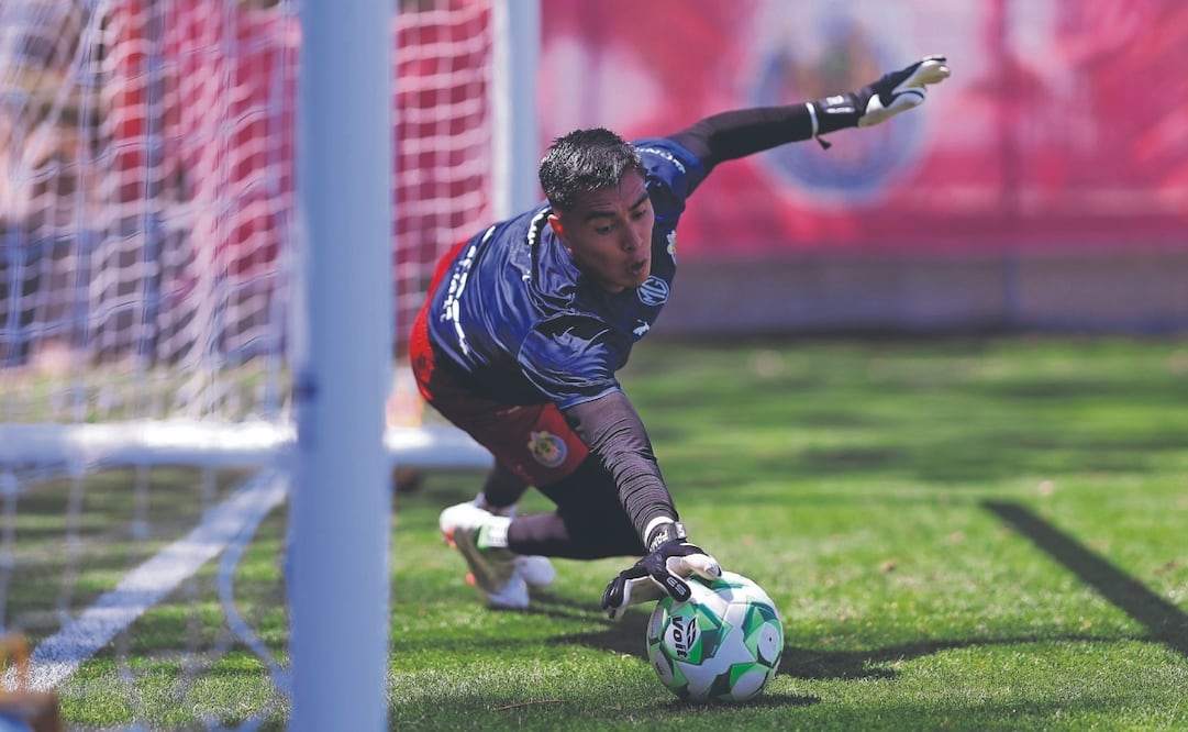 Las Chivas visitan a los Rayos, que se aferran a vivir. Foto: Club Guadalajara