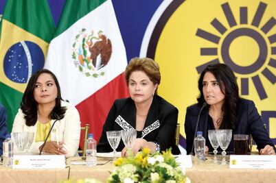 Llama Rousseff a renovar visión de la izquierda