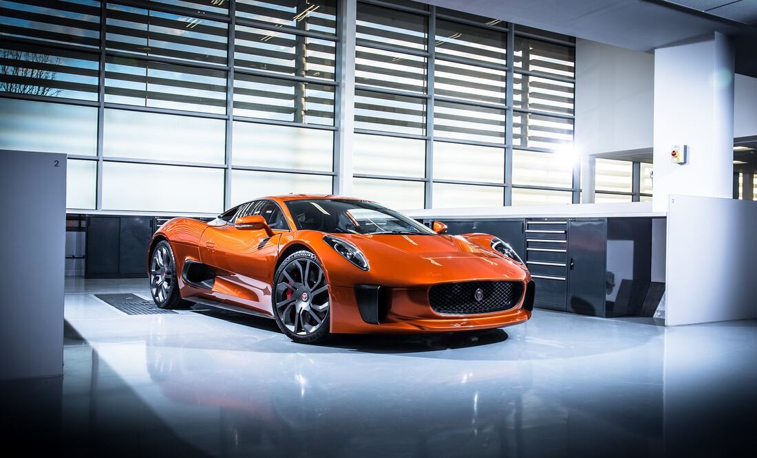 La nueva generación de Jaguar F Type tendrá motor central