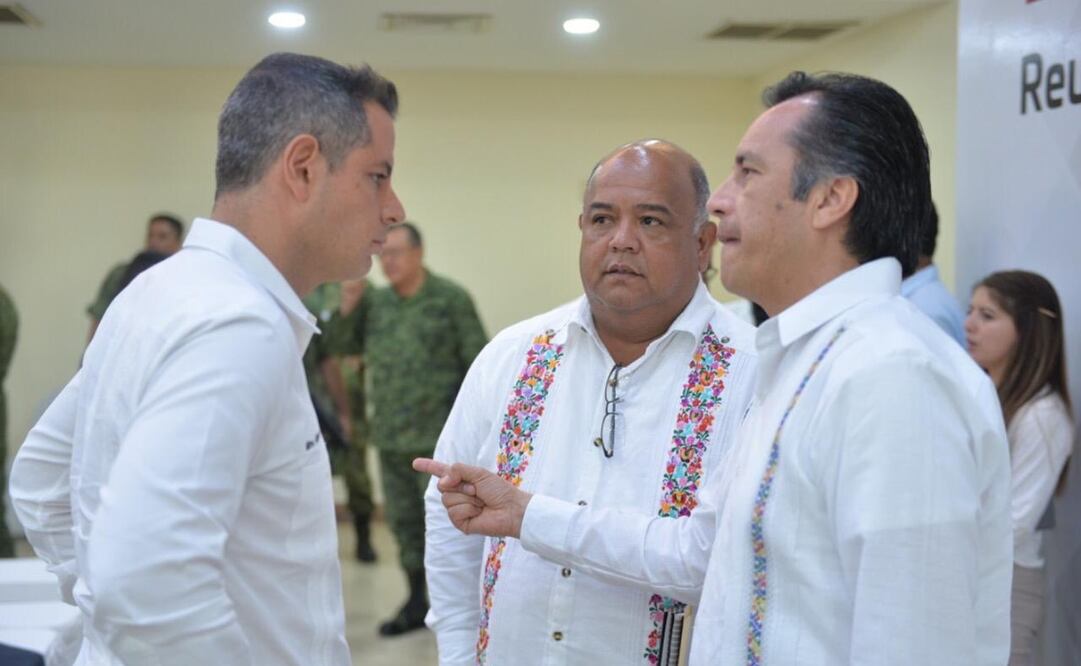 Este miércoles se reunieron los gobernadores de Veracruz y Oaxaca para delinear acciones en materia de seguridad. Foto: Twitter @EricCisnerosB