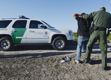 Sentencian a exagente de Patrulla Fronteriza por mentir sobre nacionalidad