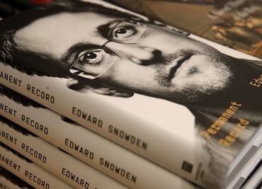 EU busca confiscar ganancias de libro de Snowden, a través de demanda