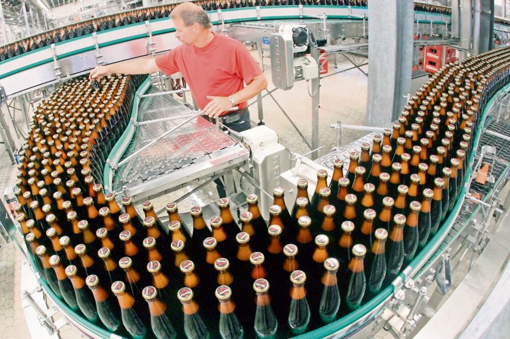 El año pasado, la exportación de cerveza de México fue de 32 millones de hectolitros. De ese total, 80% se dirigió al mercado estadounidense. (ARCHIVO EL UNIVERSAL)