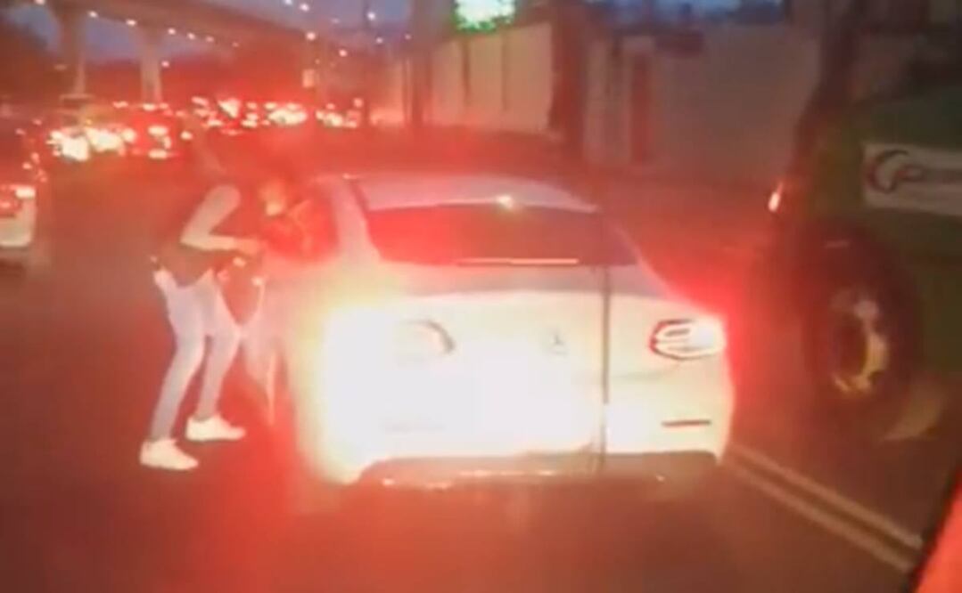 VIDEO Regresan los asalto a automovilistas en Periférico