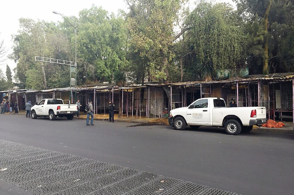 Las obras de rehabilitación comenzaron después de que fueron retirados mil 500 comerciantes ambulantes en la vialidad Eje 1 Norte (ESPECIAL)