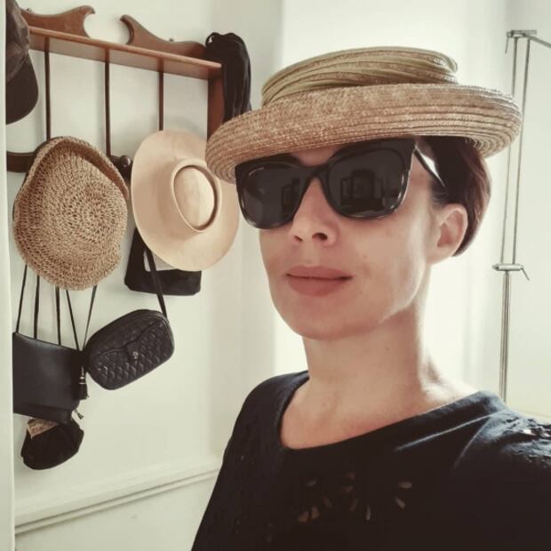 5 podcasts sobre moda y belleza para escuchar en casa