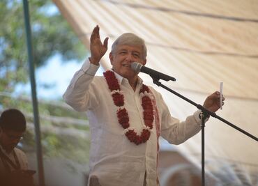 Acusa AMLO a Yunes Linares de nepotismo por precandidatura de su hijo