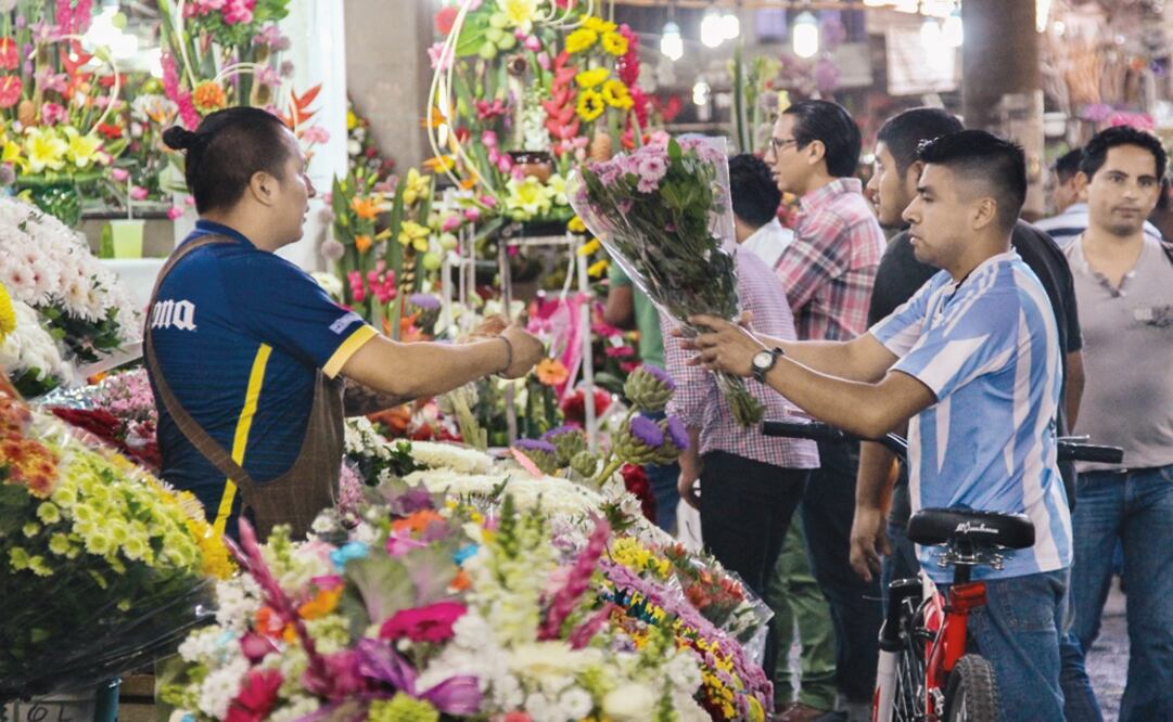 A flowershop in Mexico City on Mother's Day - Photo: Galo Cañas/Courtesy of Cuartoscuro