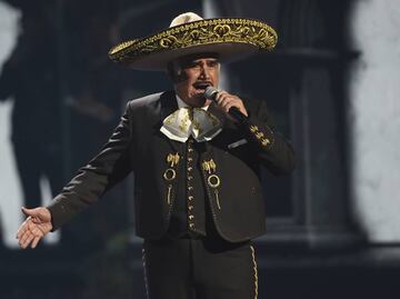 Vicente Fernández gana un Grammy póstumo por "A Mis 80's"