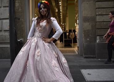 Ella es Fernanda Yamileth, la "catrina quinceañera" del Desfile de Día de Muertos 2025
