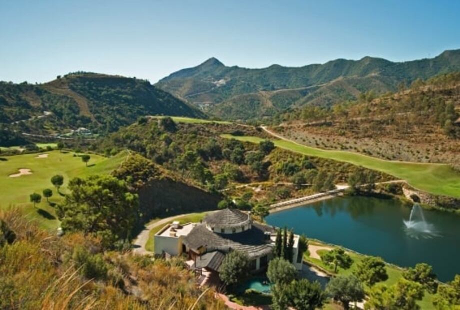 El refugio de Lozoya en España: un paraíso para los amantes del golf