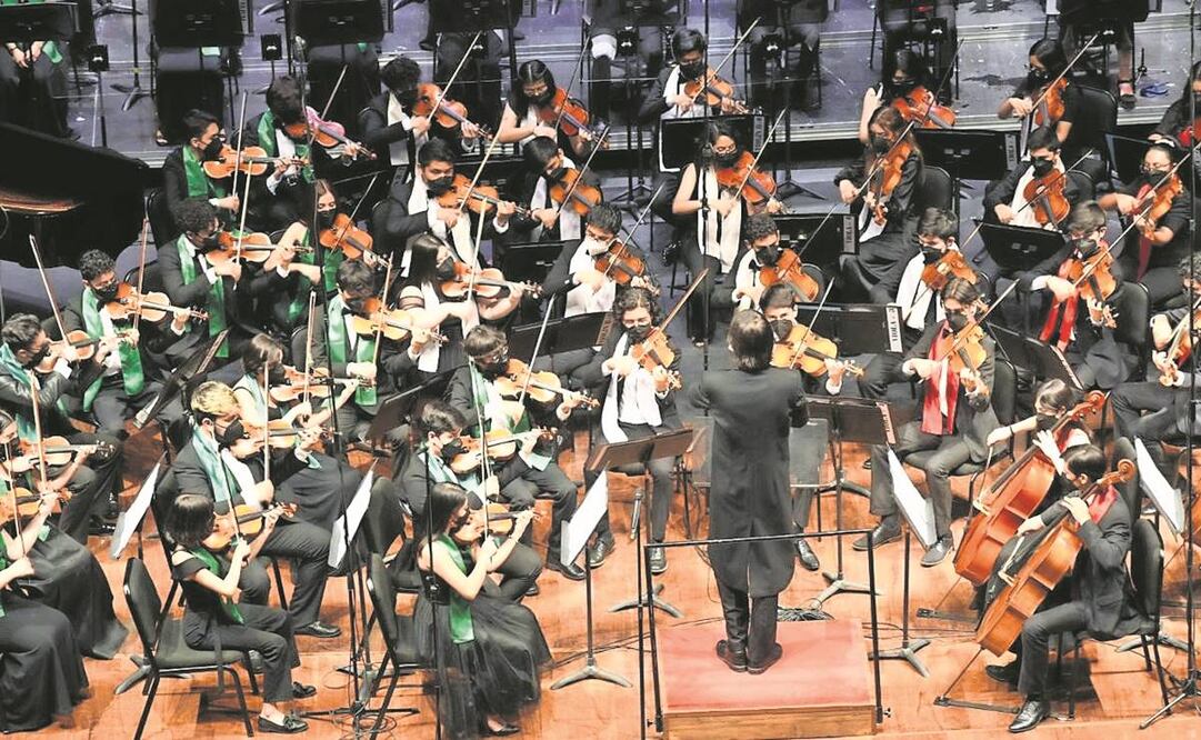 El pasado domingo fue el concierto final en el Palacio de Bellas Artes; entre los invitados especiales estuvieron los compositores Gina Enríquez, Arturo Márquez y Alexis Aranda. Foto: Sistema Nacional de Fomento Musical