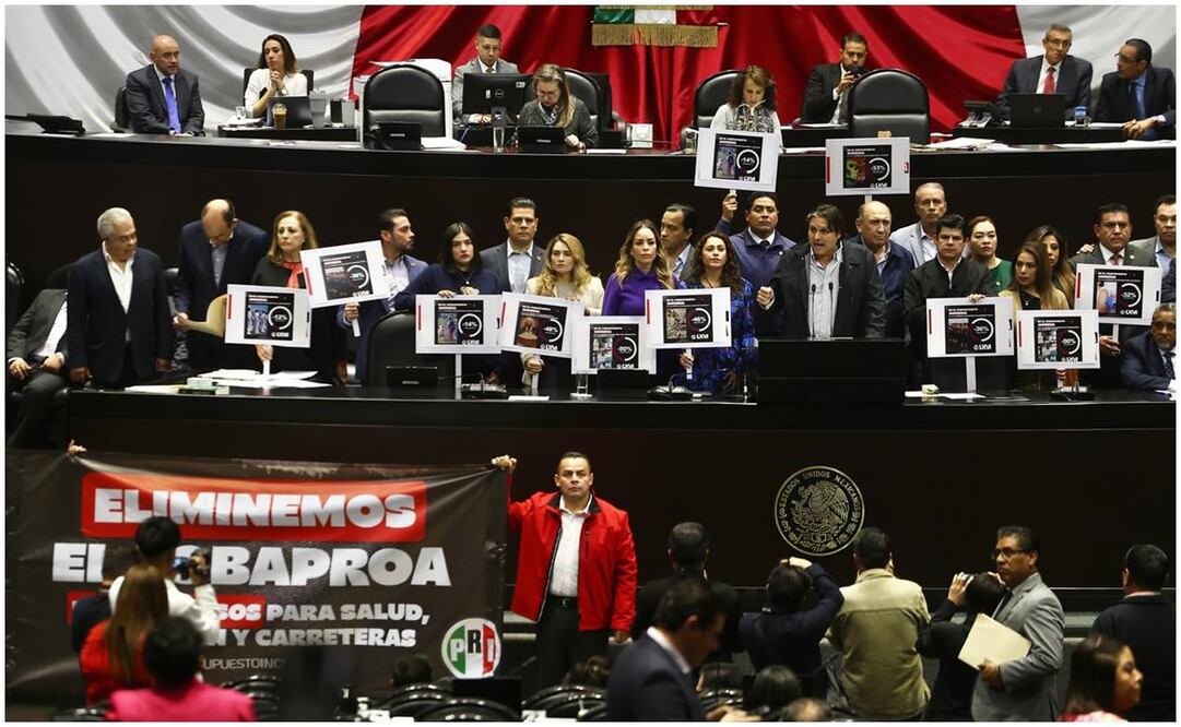 Sesión en la Cámara de Diputados para aprobar el presupuesto de egresos 2025. Foto: Berenice Fregoso/EL UNIVERSAL