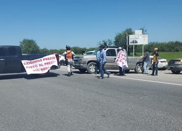 Productores de sorgo cierran dos carreteras en Tamaulipas