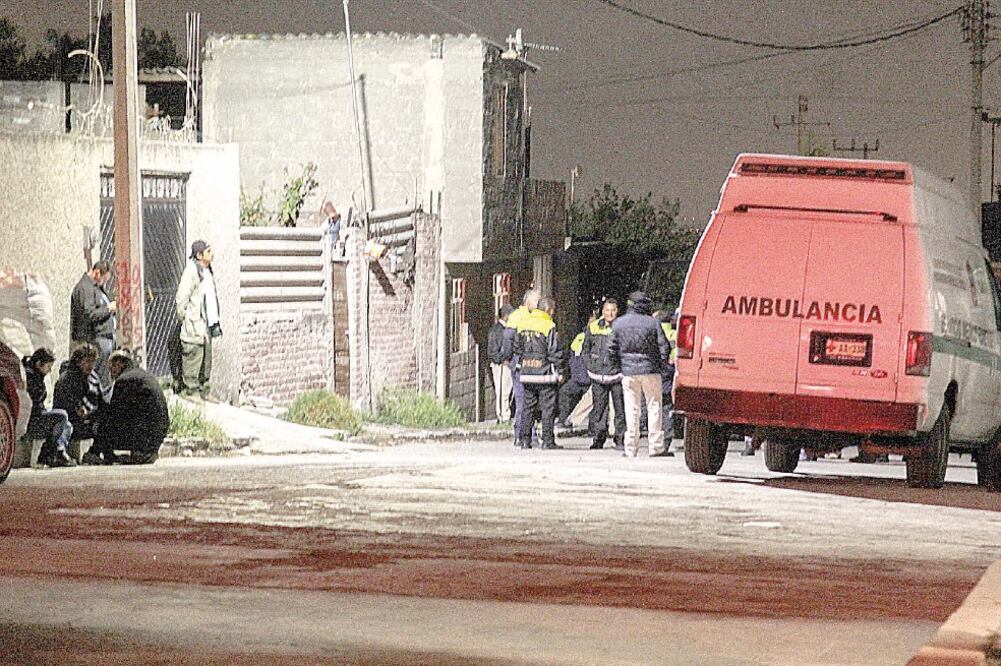 El cuerpo del hombre que asesinó a su familia y luego se suicidó fue hallado por sus familiares en su domicilio de la colonia Ciudad Cuauhtémoc (CUA RTOSCURO)