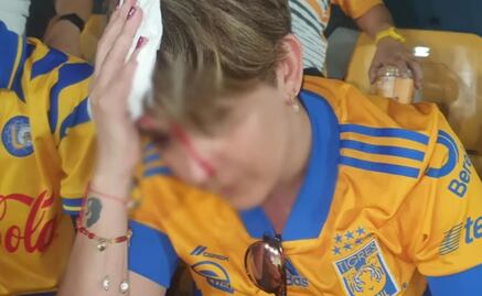 ¡El Volcán se cae a pedazos! Una aficionada de Tigres sufrió una herida en la cabeza por una piedra que se desprendió de las tribunas